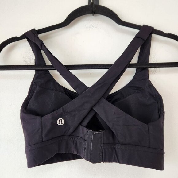Lululemon Stash It All Black Sports Bra Activewear Athletic Padded Size 4 (C/D) - Picture 4 of 8